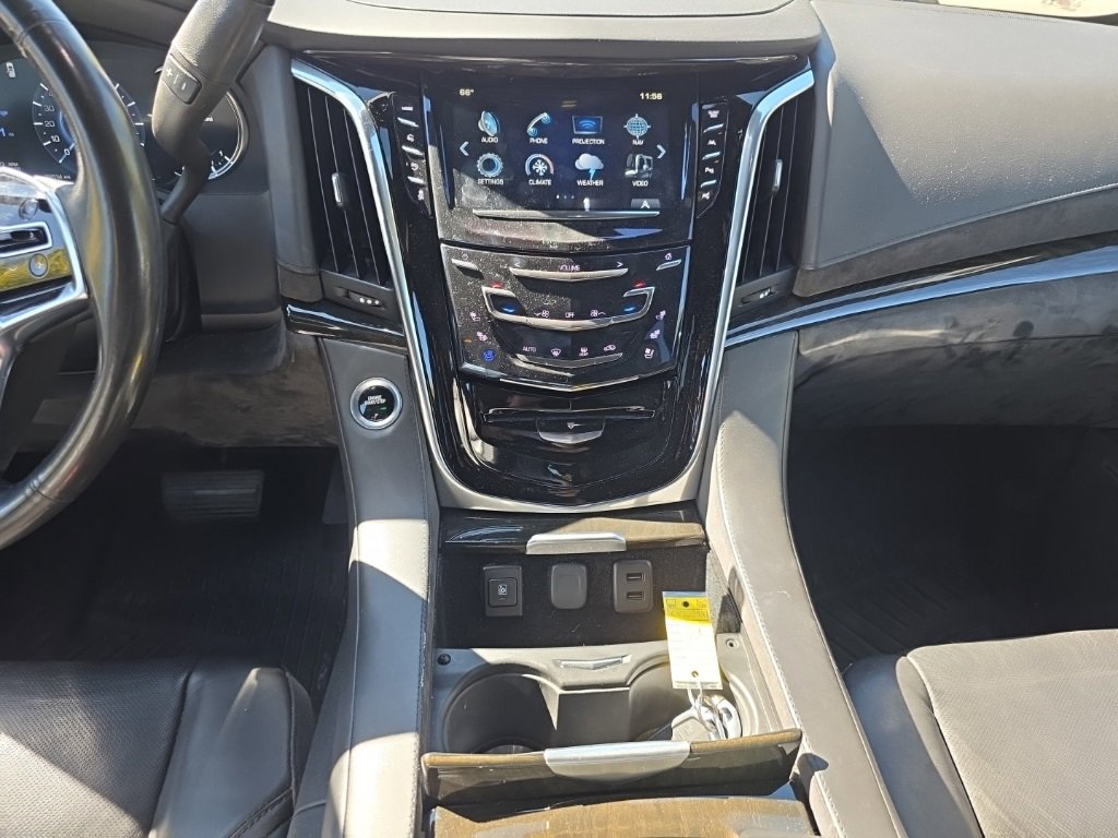 2019 Cadillac Escalade Platinum photo 14