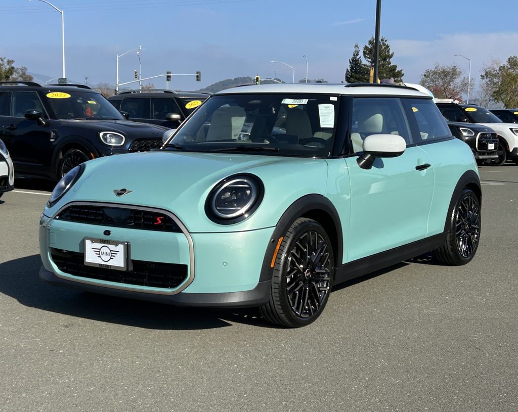 2026 MINI Hardtop 2 Door S's photo