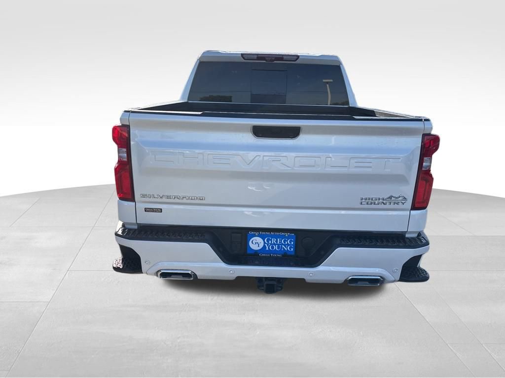 2024 Chevrolet Silverado 1500 High Country photo 4
