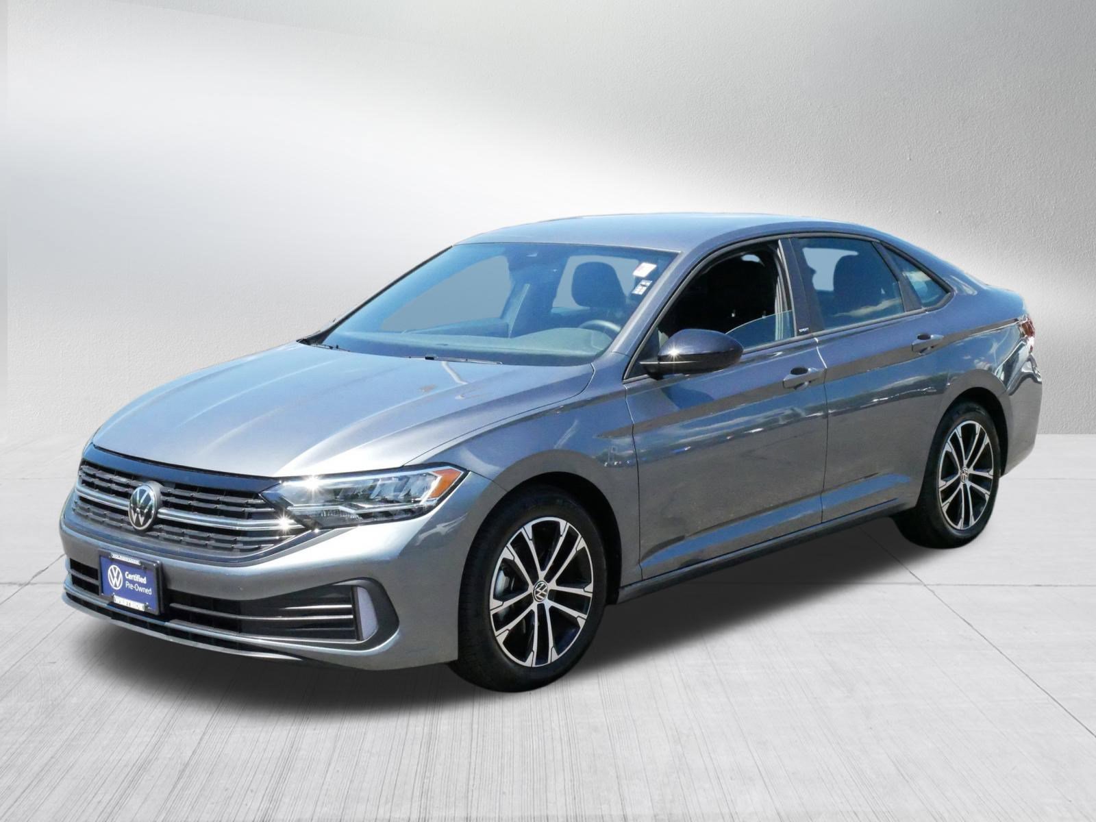 2024 Volkswagen Jetta Sport photo 3