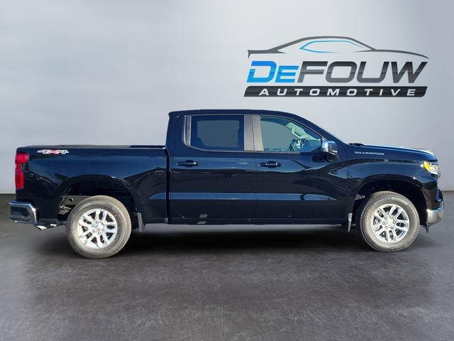 2026 Chevrolet Silverado 1500 LT photo 2