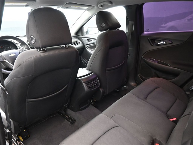 2019 Chevrolet Malibu 1LT photo 3