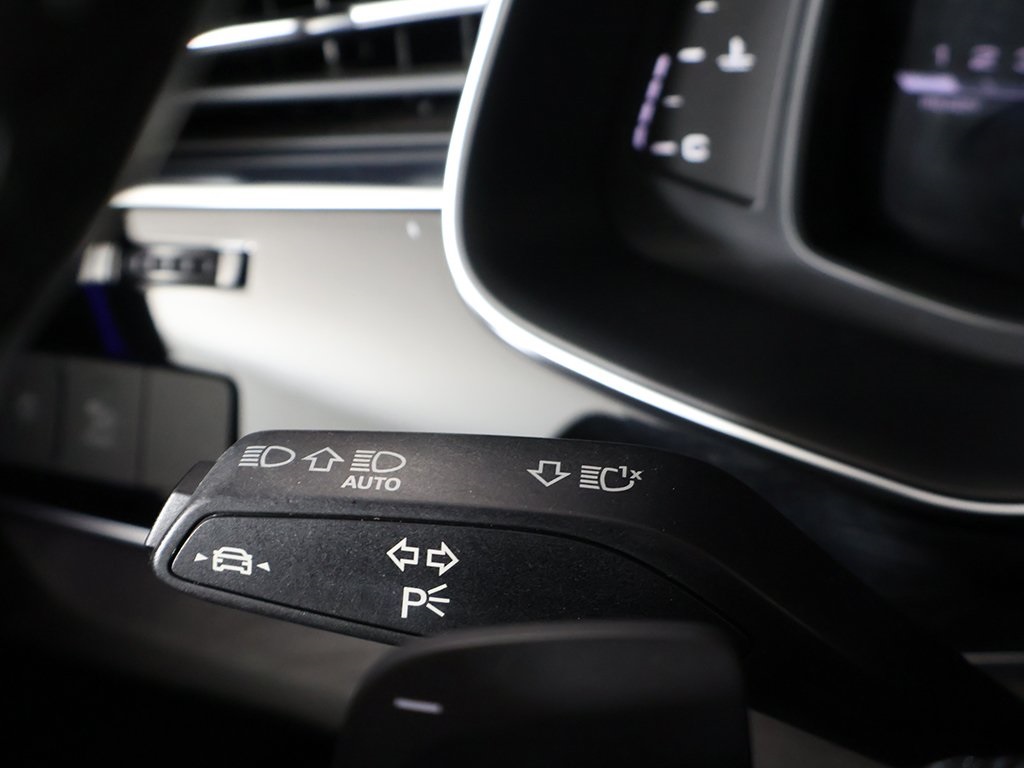 2022 Audi Q7 45 Premium Plus photo 43