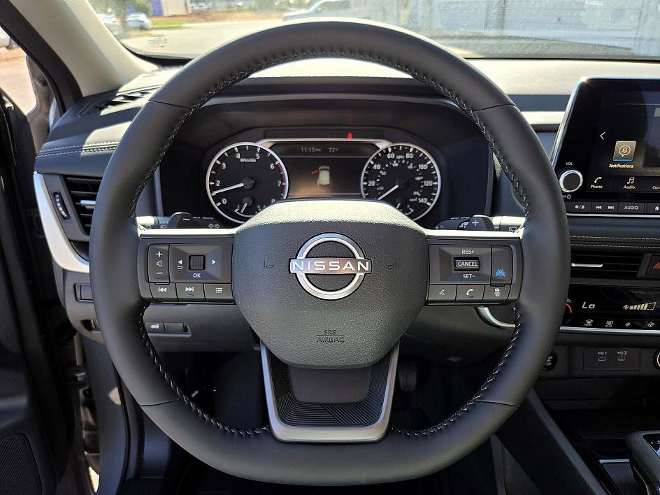 2026 Nissan Rogue SV photo 17