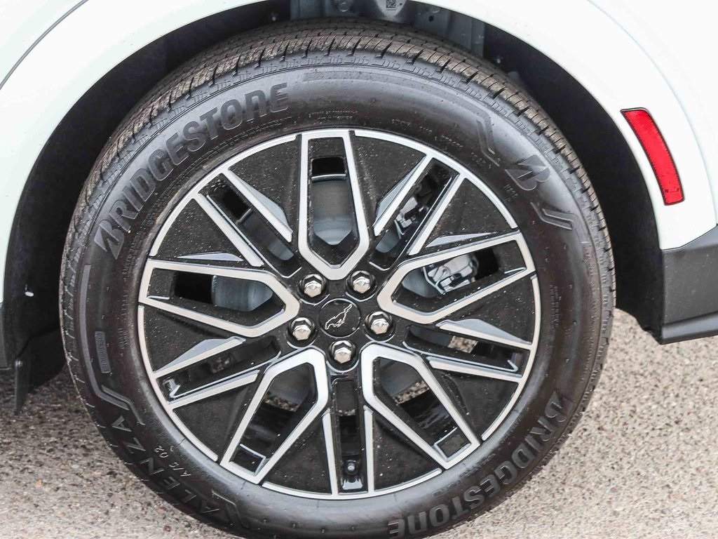2025 Ford Mustang Mach-E Premium photo 6