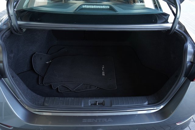 2021 Nissan Sentra SV photo 8