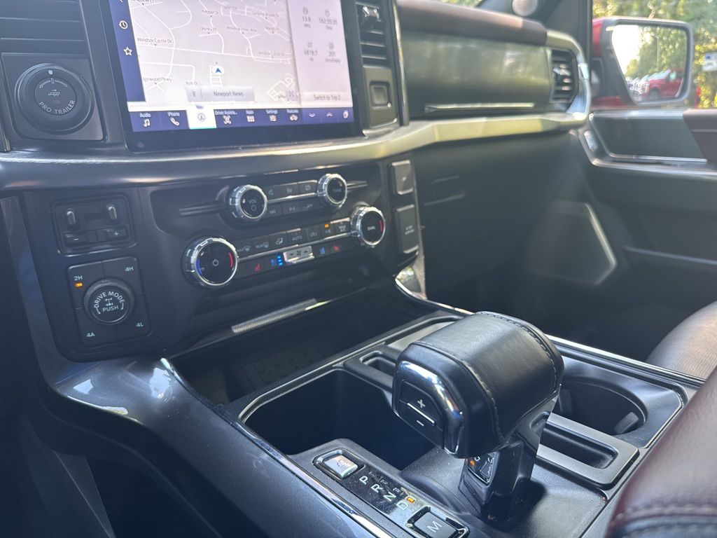 2023 Ford F-150 Lariat photo 8