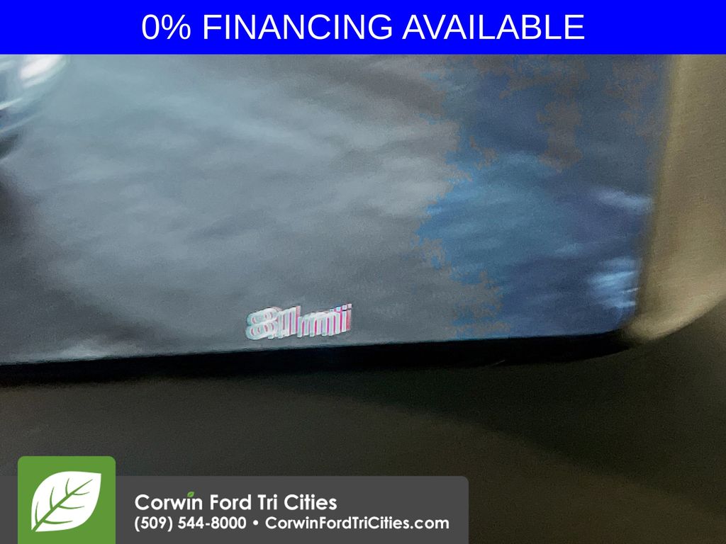 2025 Ford F-150 Lariat photo 2