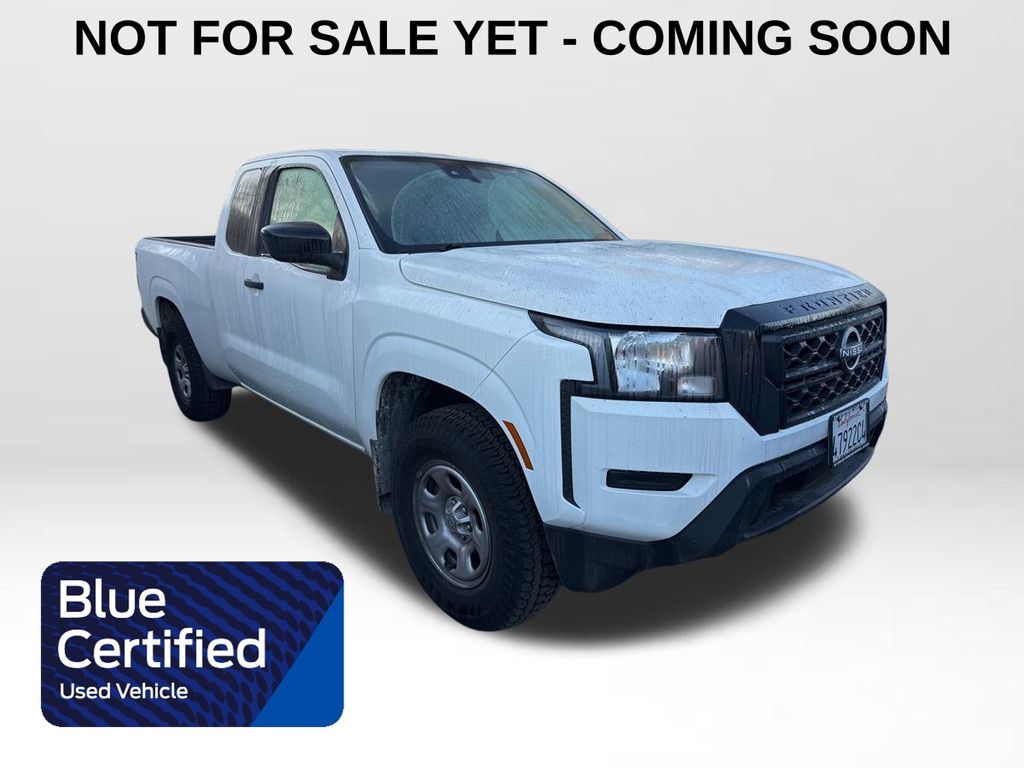 2022 Nissan Frontier S's photo