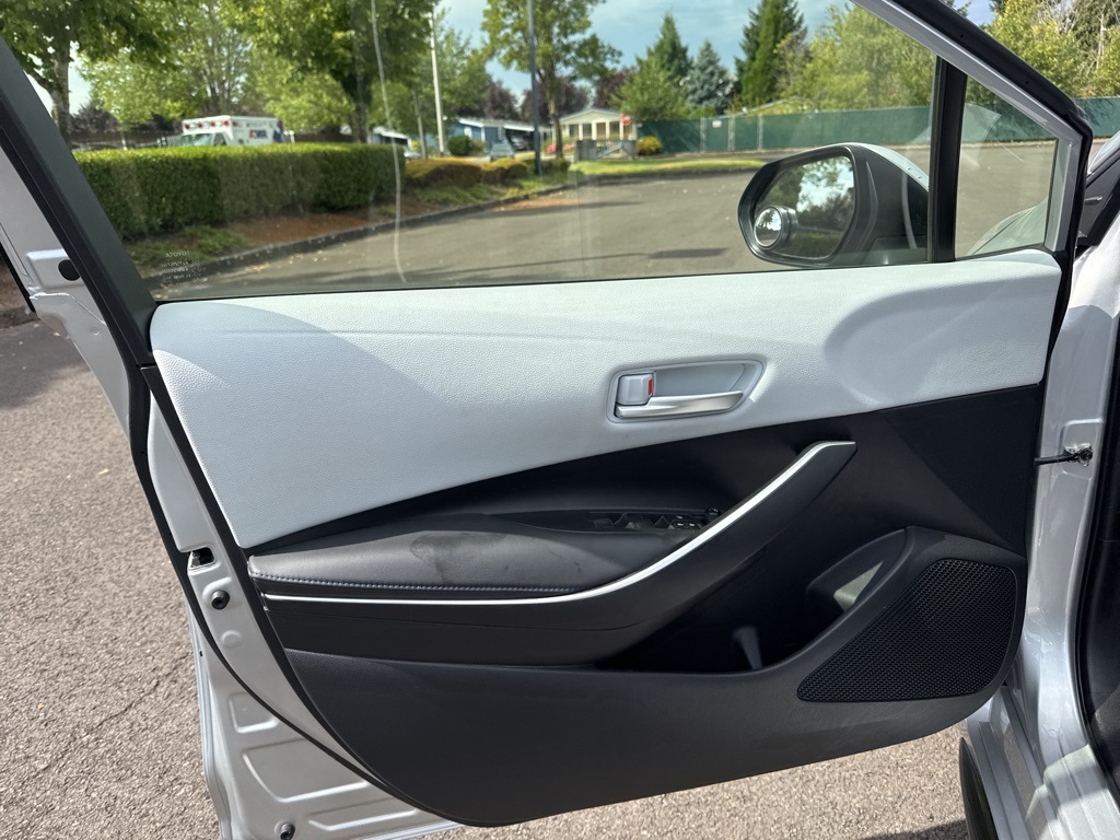 2022 Toyota Corolla SE photo 16