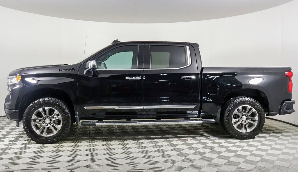 2022 Chevrolet Silverado 1500 High Country photo 3
