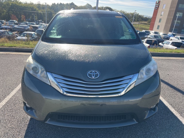 2013 Toyota Sienna photo 8