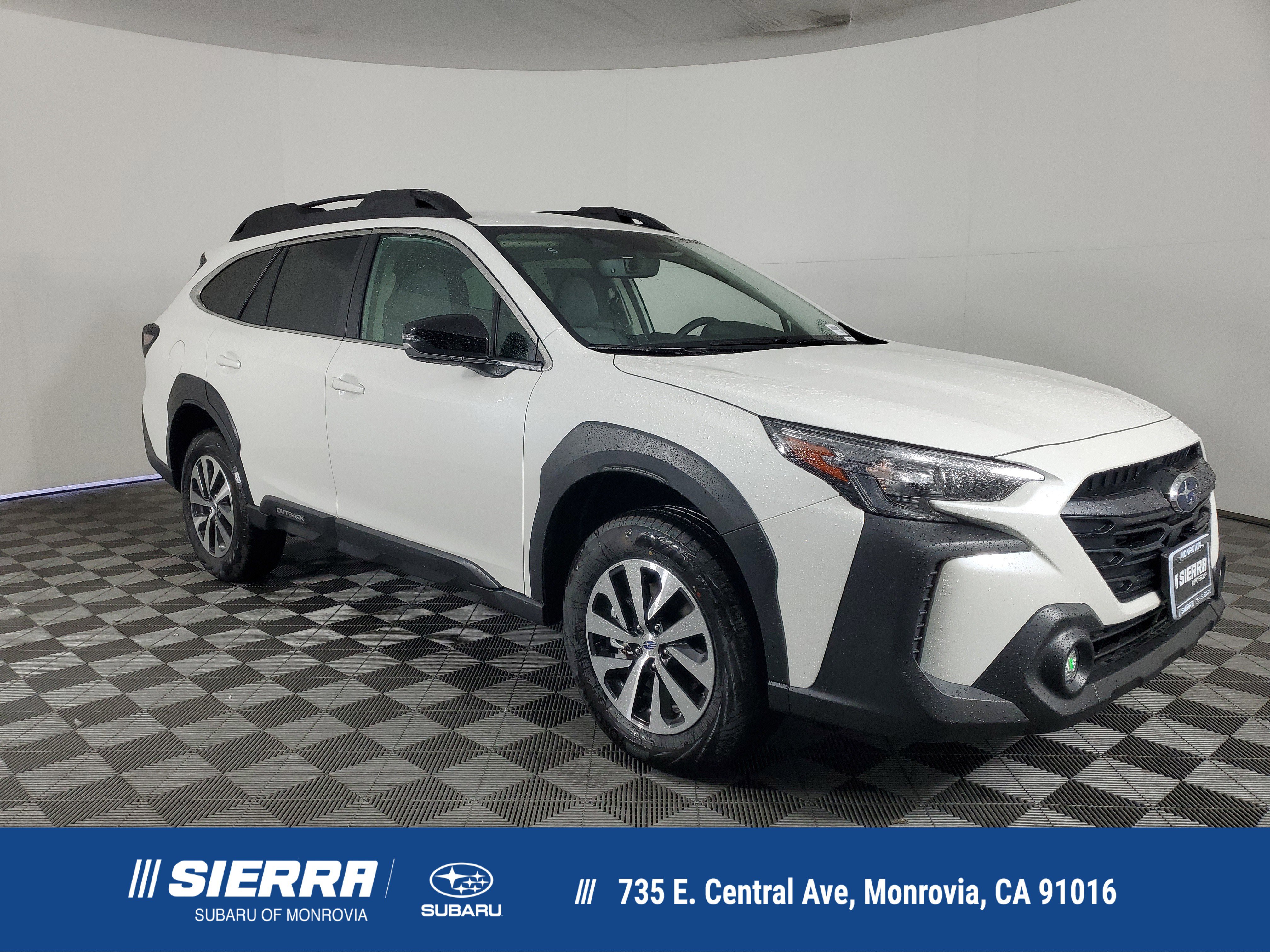 2025 Subaru Outback Premium's photo