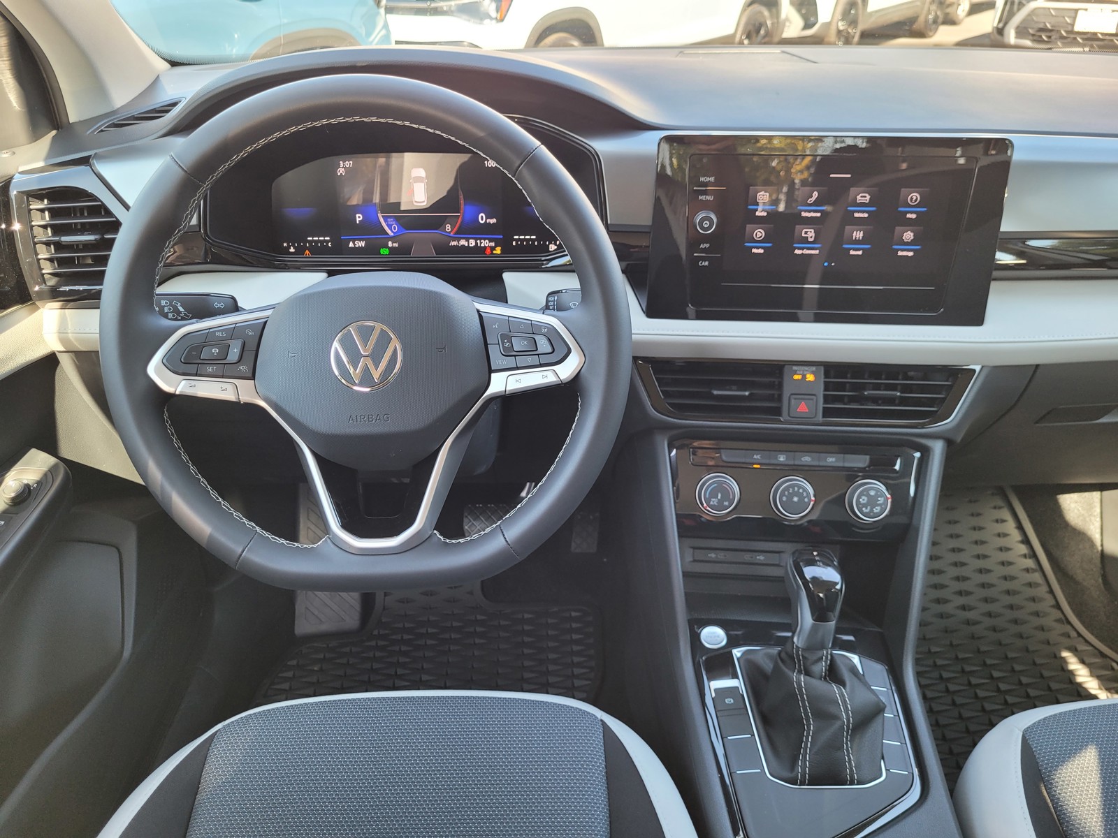 2025 Volkswagen Taos S photo 4