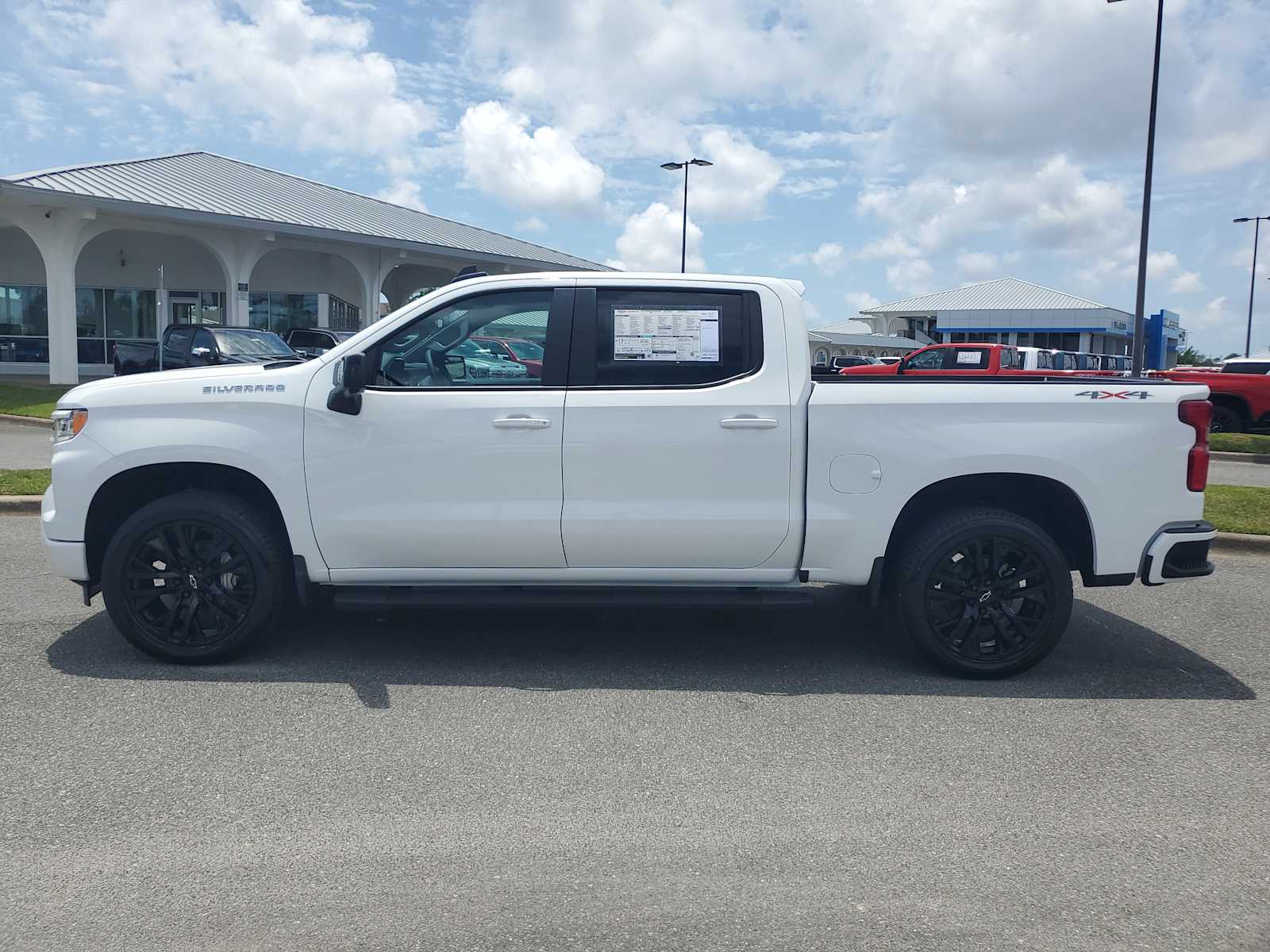 2025 Chevrolet Silverado 1500 RST photo 2