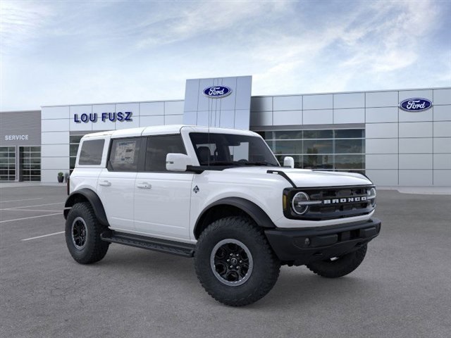 2025 Ford Bronco Outer Banks photo 7
