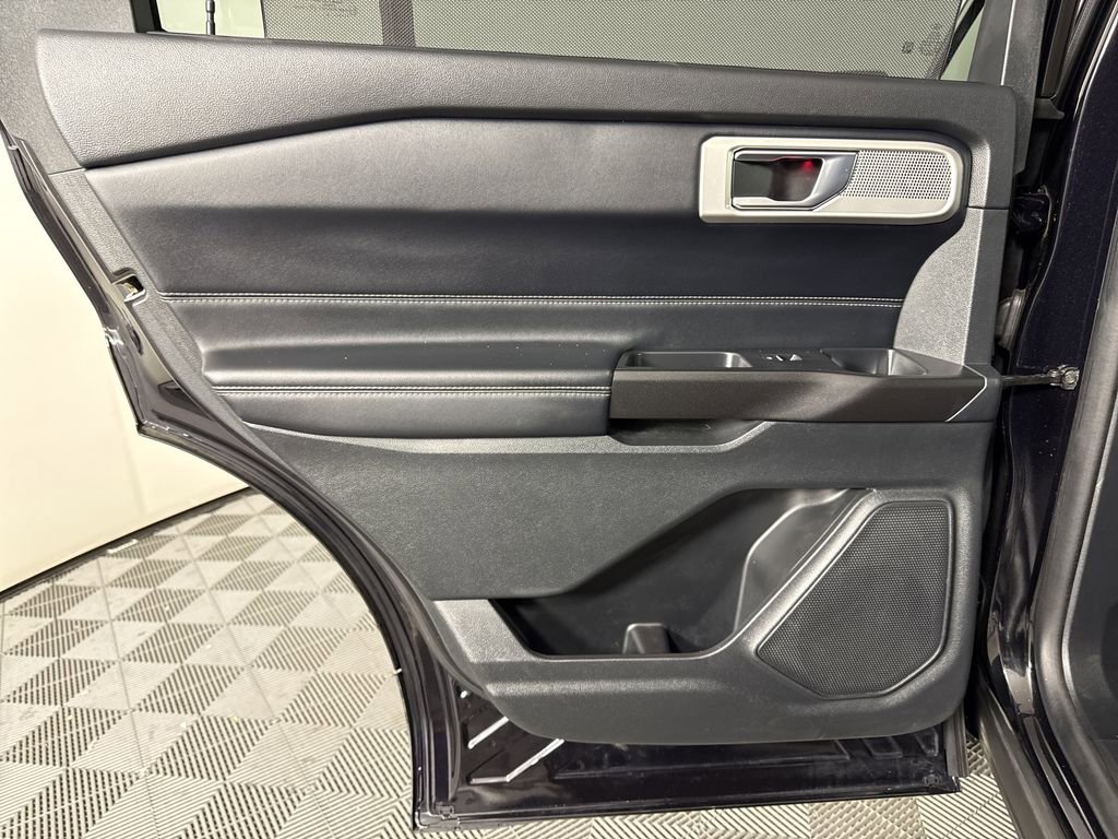 2020 Ford Explorer Limited photo 18