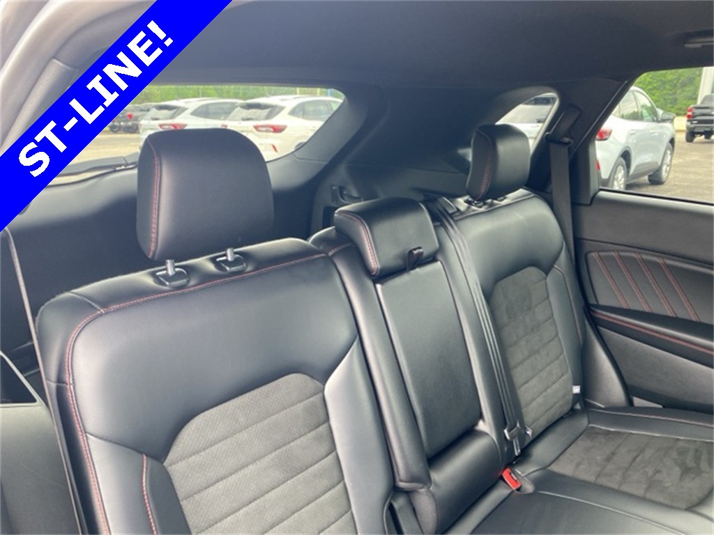 2024 Ford Edge ST photo 7