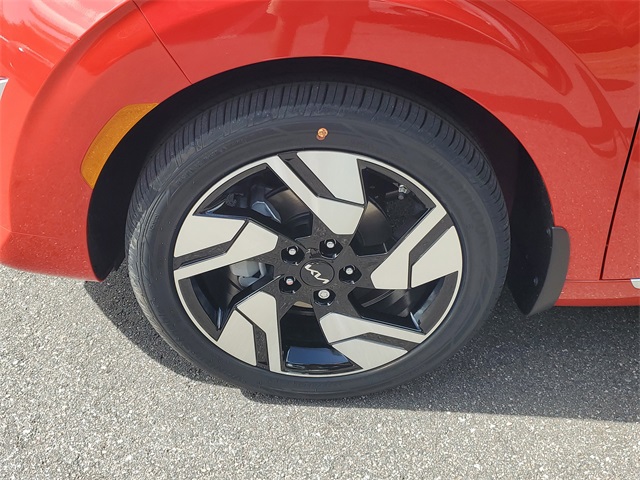 2025 Kia Soul GT-Line photo 3