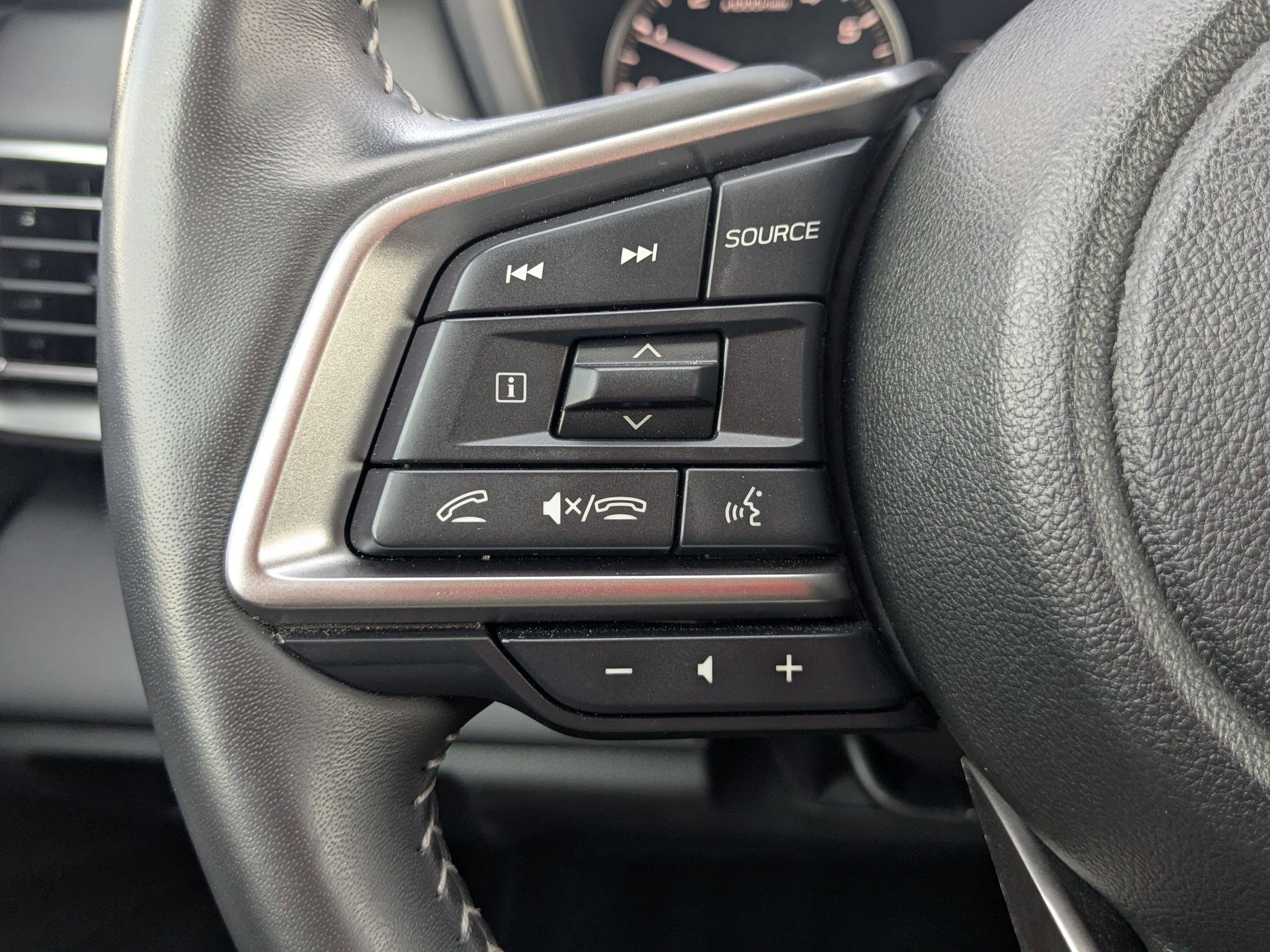 2023 Subaru Outback Touring XT photo 15