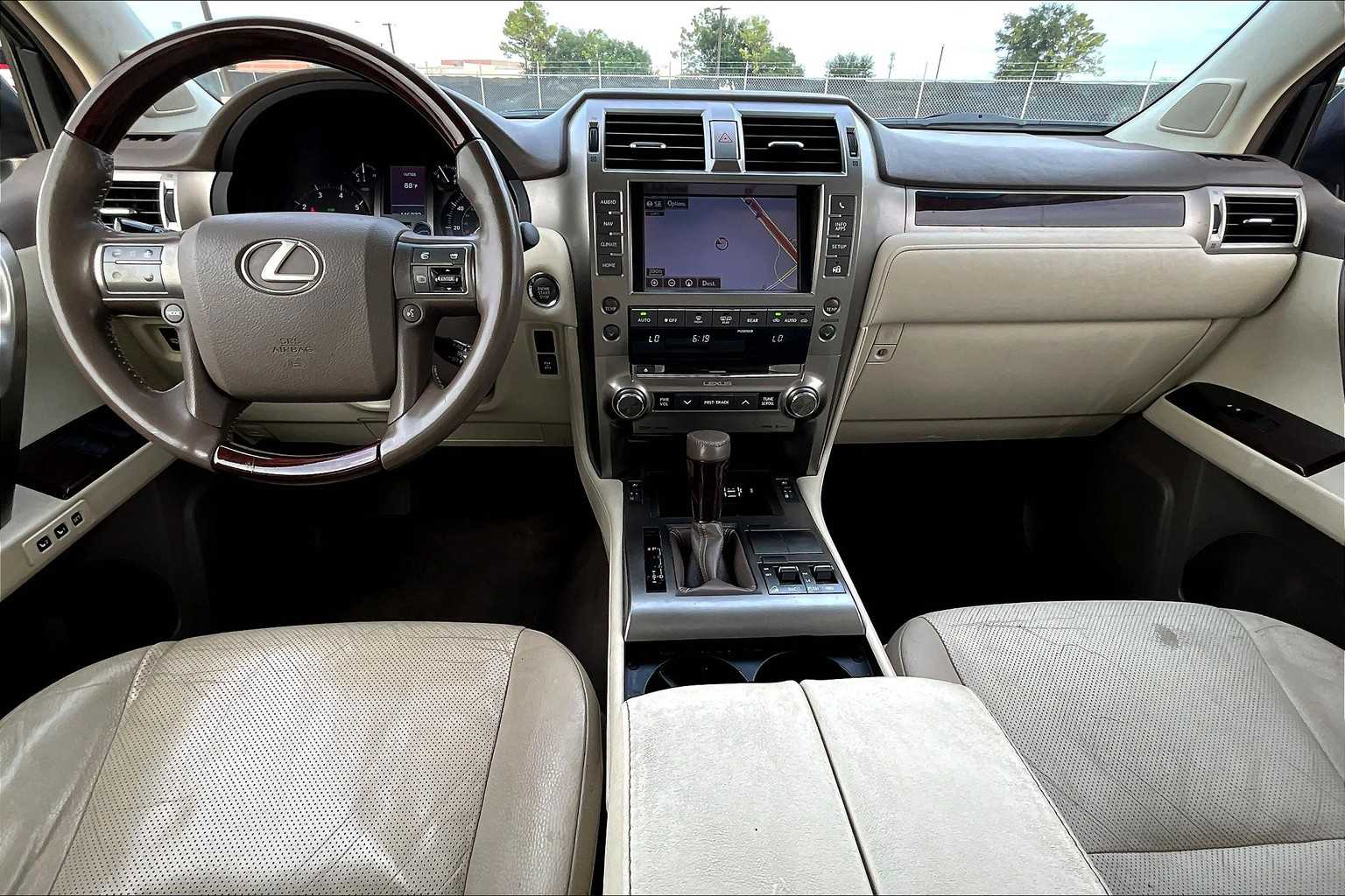 2014 Lexus GX 460 Base photo 15