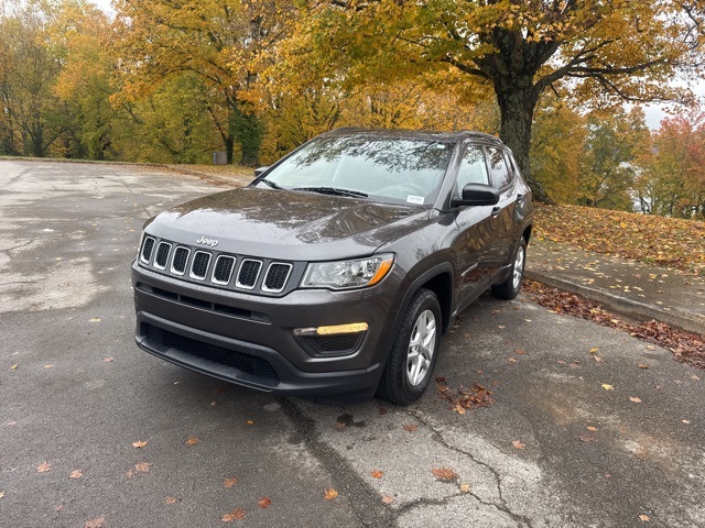 2018 Jeep Compass Sport photo 2