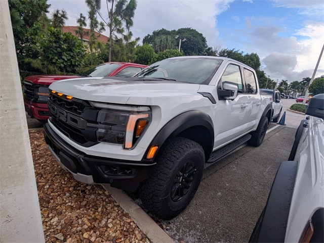 2025 Ford F-150 Raptor photo 4