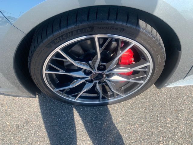 2023 Chevrolet Corvette Stingray 2LT photo 11