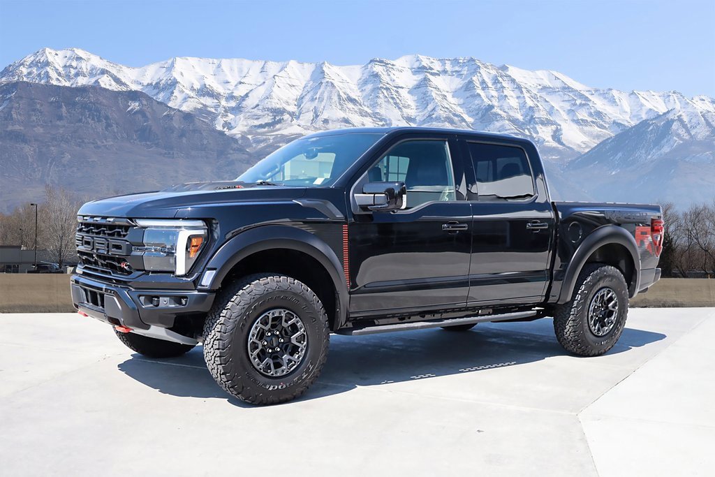 2025 Ford F-150 Raptor photo 2