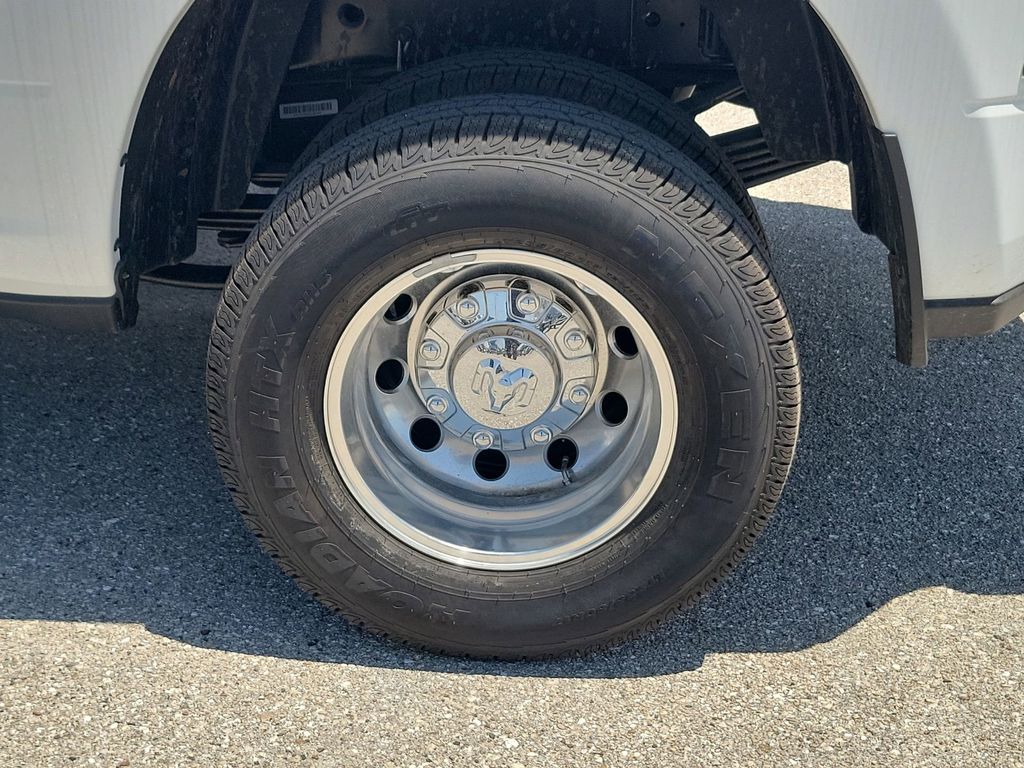 2025 Ram 3500 Tradesman photo 16