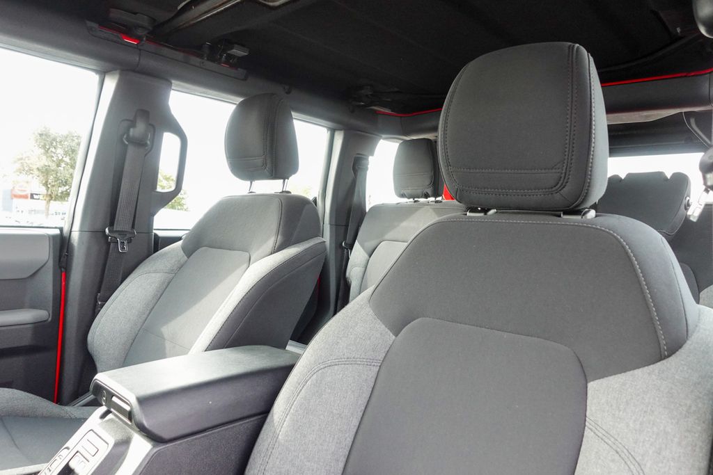 2023 Ford Bronco Base photo 25