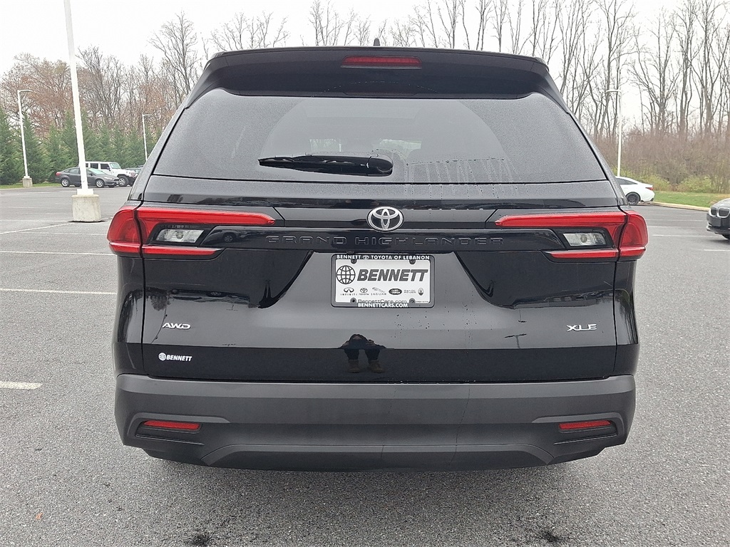 2024 Toyota Grand Highlander Limited photo 2