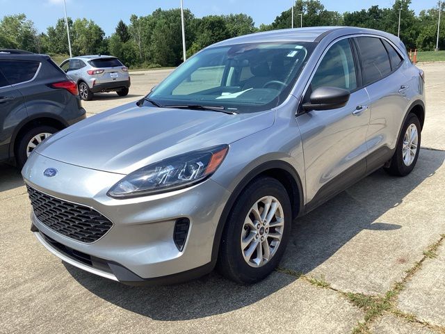 2022 Ford Escape SE photo 2