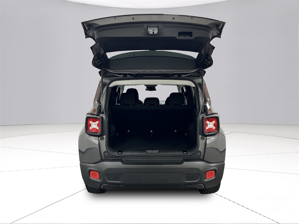 2018 Jeep Renegade Latitude North Edition photo 18