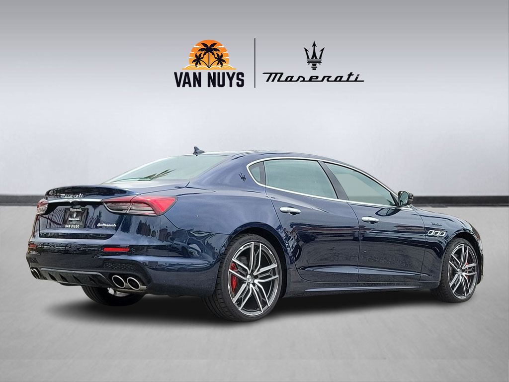 2023 Maserati Quattroporte Modena Q4 photo 2