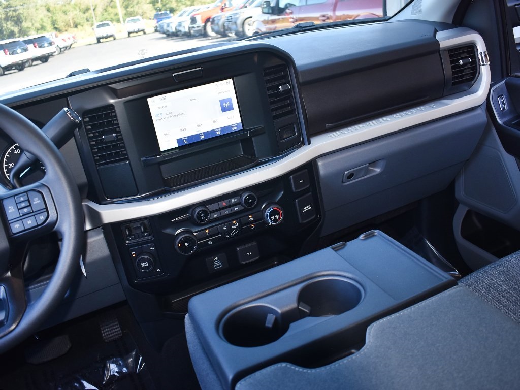 2026 Ford F-250 XLT photo 15