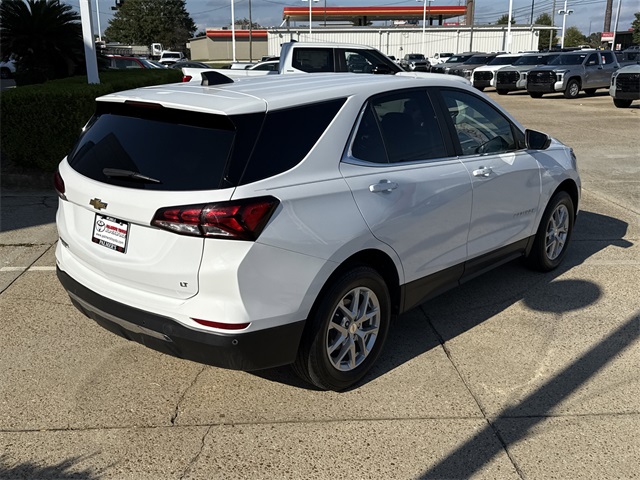 2023 Chevrolet Equinox LT photo 3