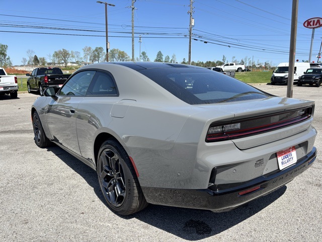 2025 Dodge Charger R/T photo 4