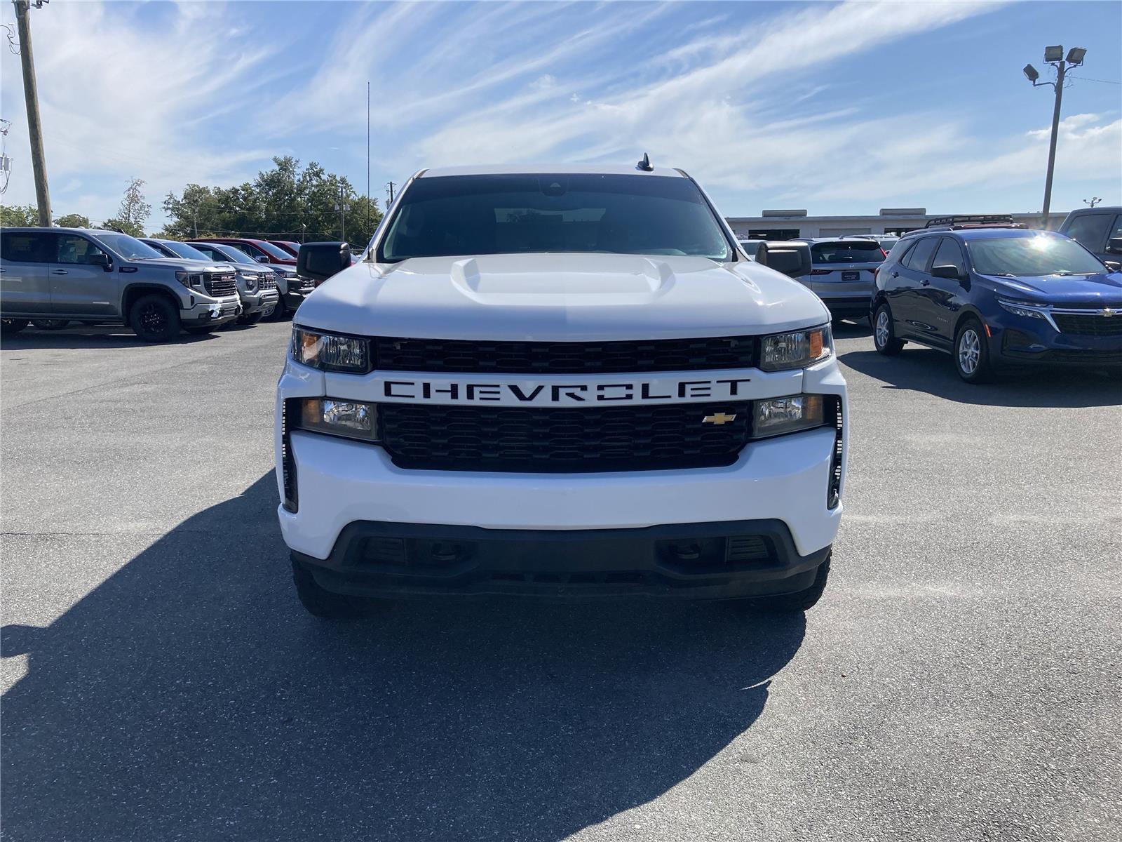 2022 Chevrolet Silverado 1500 Custom photo 3