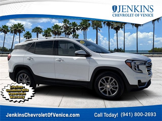 2024 GMC Terrain SLT's photo