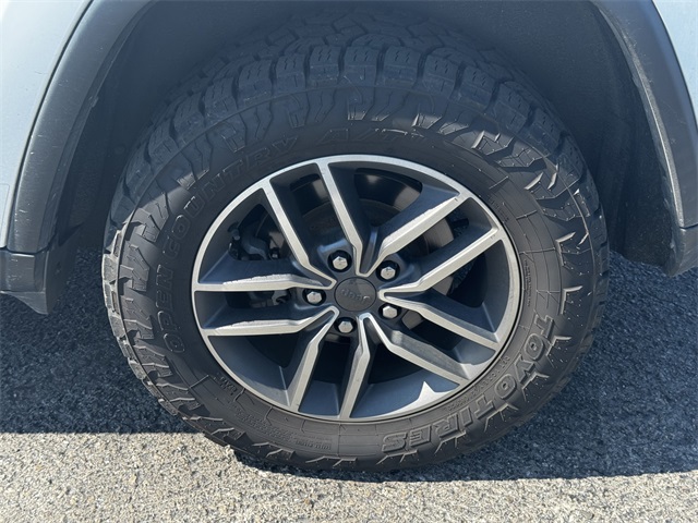2020 Jeep Grand Cherokee Laredo photo 11
