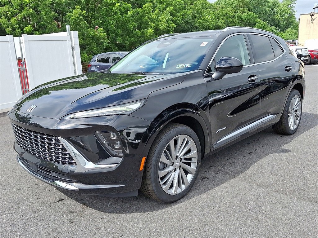 2025 Buick Envision Avenir photo 2
