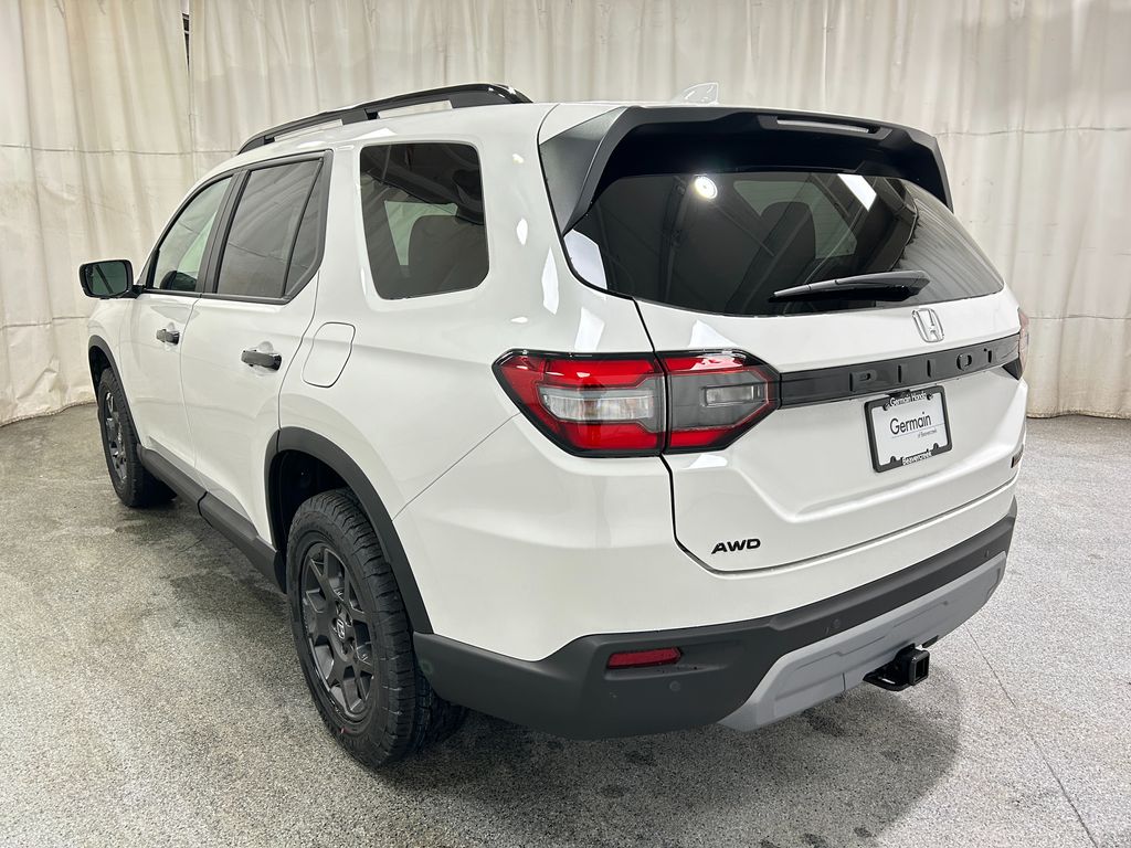 2025 Honda Pilot TrailSport photo 4