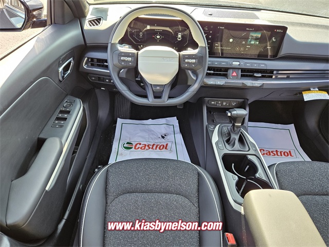 2025 Kia K4 GT-Line photo 5