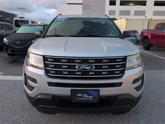 2016 Ford Explorer Base photo 3