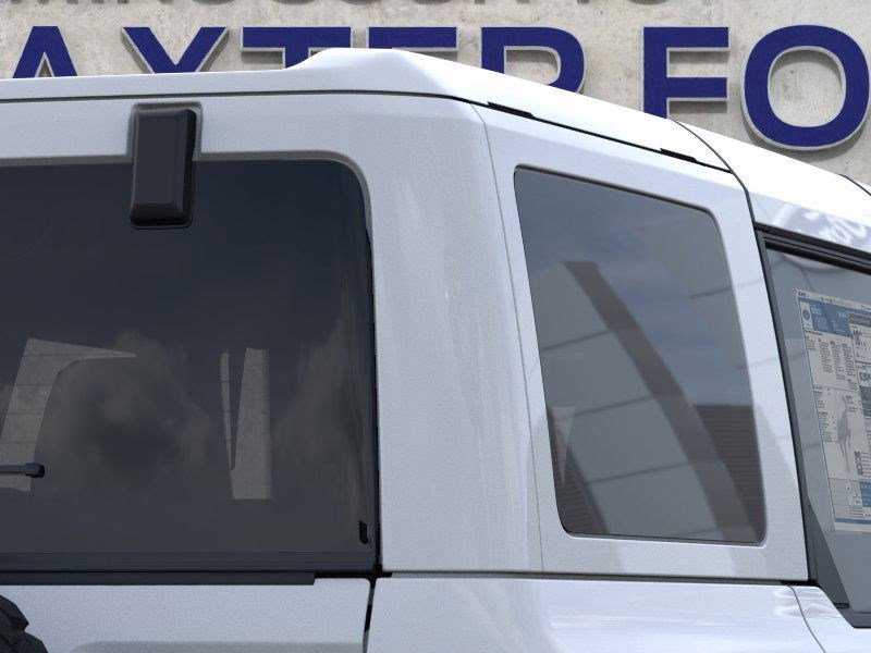 2025 Ford Bronco Outer Banks photo 3