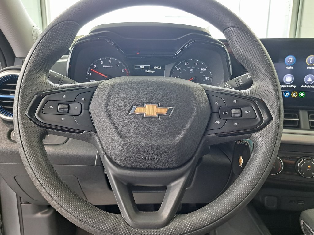 2025 Chevrolet Trax LS photo 10