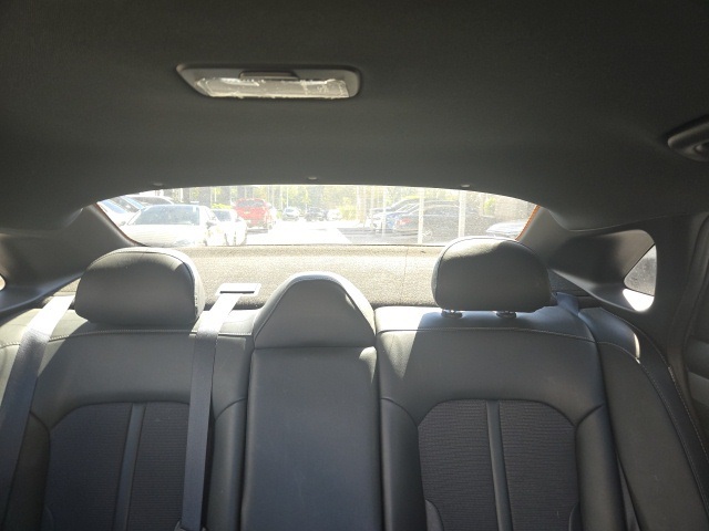 2022 Kia K5 GT-Line photo 21
