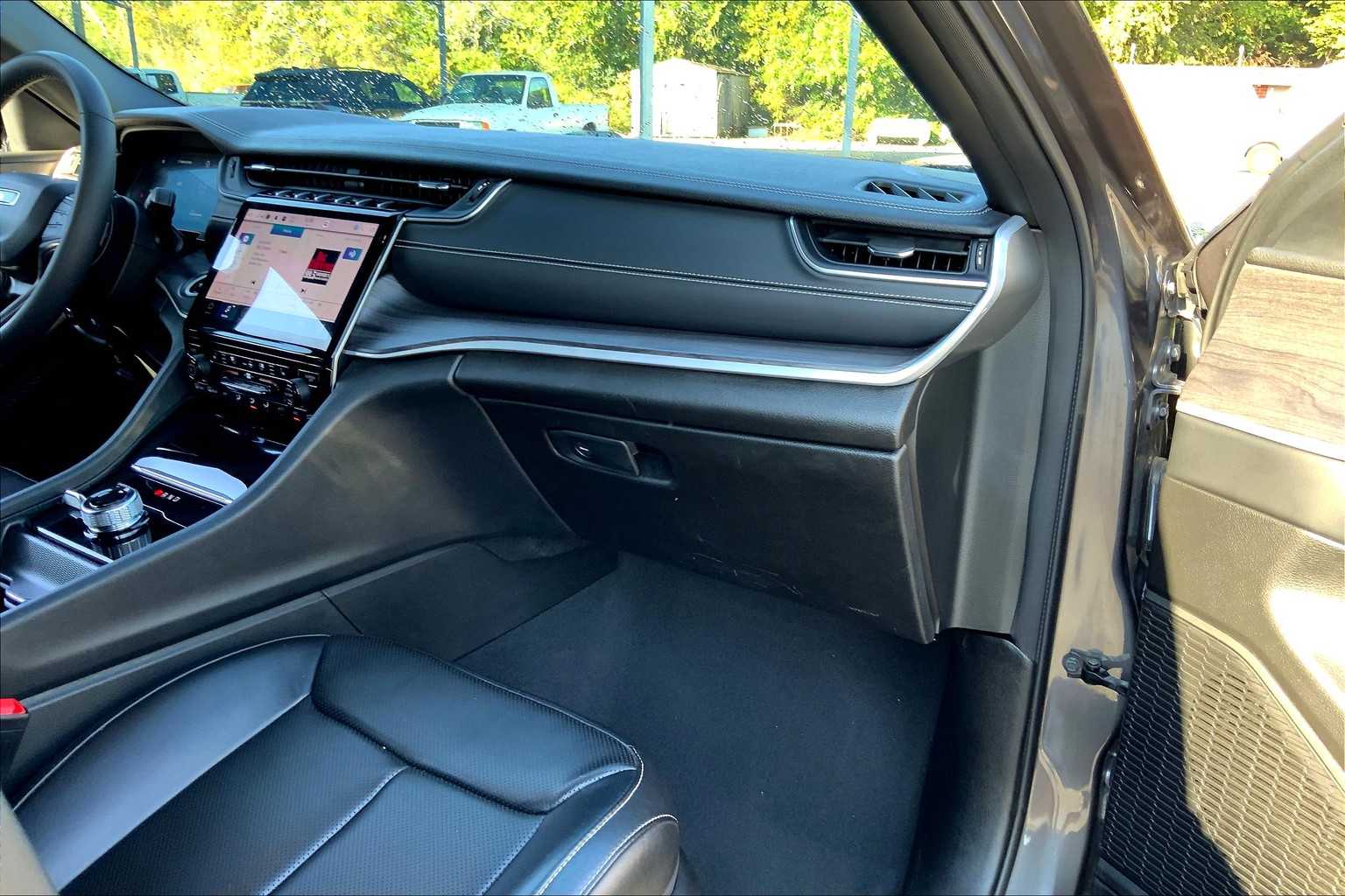 2024 Jeep Grand Cherokee Limited photo 17