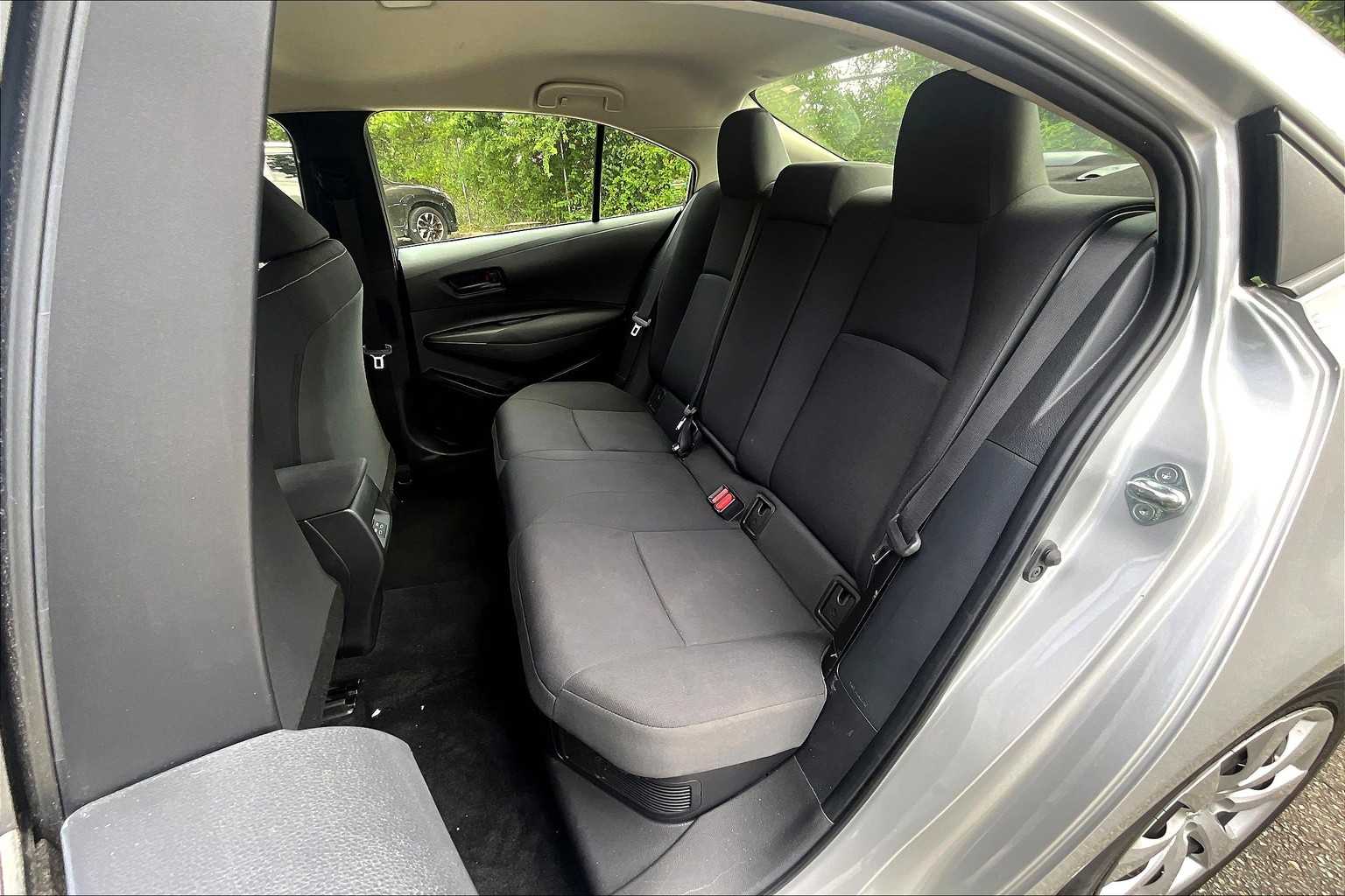 2023 Toyota Corolla Hybrid LE photo 17